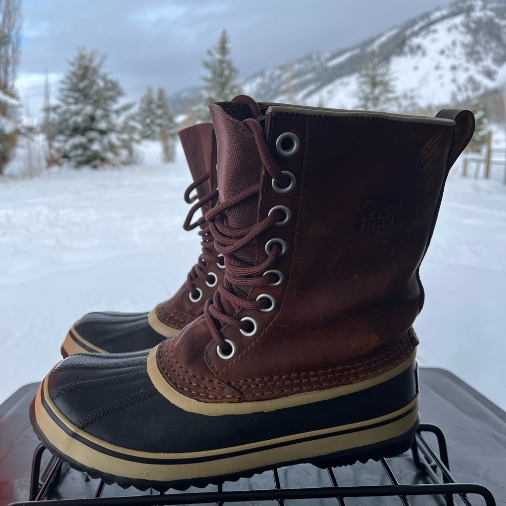Sorel Women’s 1964 Leather Snow Boots